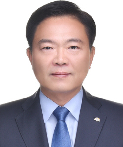 회장 김석필 사진